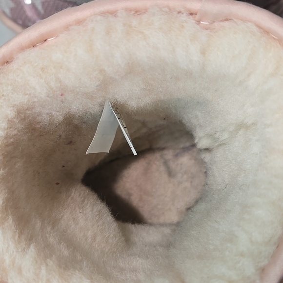 Ugg Australia big girl Pink Star Sequin Boots Sheepskin Shoes Sz 4 - Picture 13 of 14